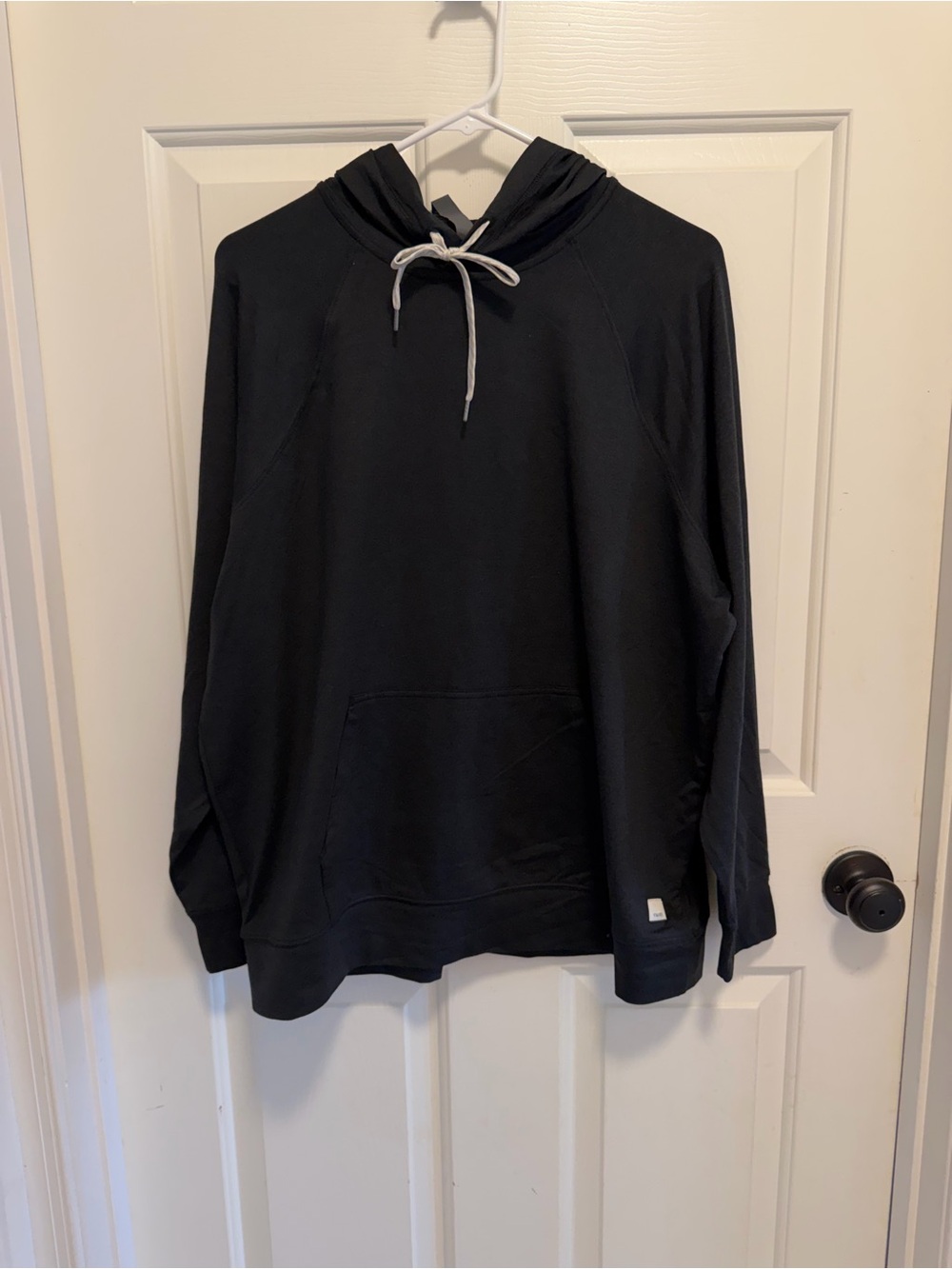 Vuori Hoodie Womens  Black Halo Oversized Dreamknit Stretch Pullover Size Medium